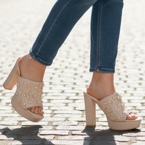 Karl Lagerfeld Pearl Studded AVIVA Platform Sandals - Picture 1 of 16